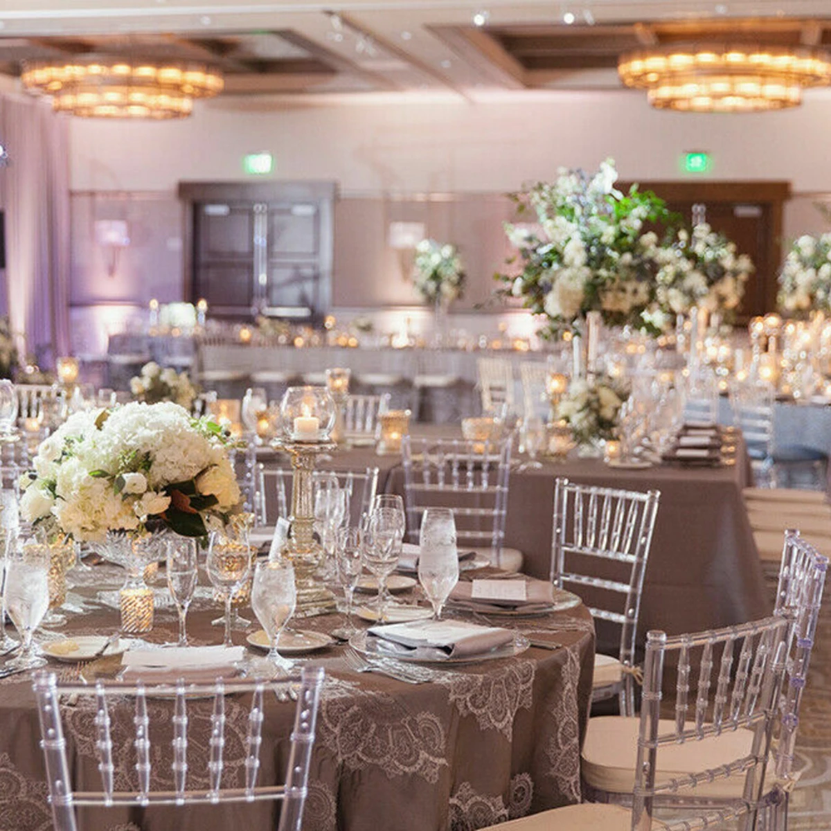 24pcs)Acrylic Transparent Crown Chiavari Crystal Dining Chairs for Wedding