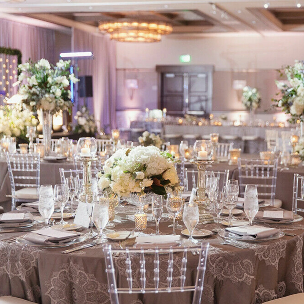 24pcs)Acrylic Transparent Crown Chiavari Crystal Dining Chairs for Wedding