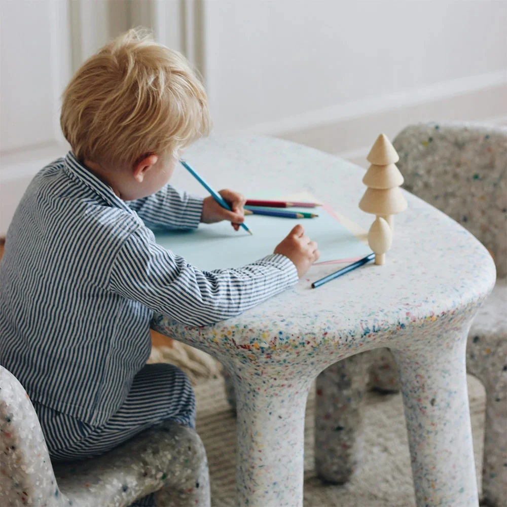 Nordic Furniture Design Table Chairs PE Mobile Chair Home Plastic Study Small Desk Stool Portable Backrest Stools Customized