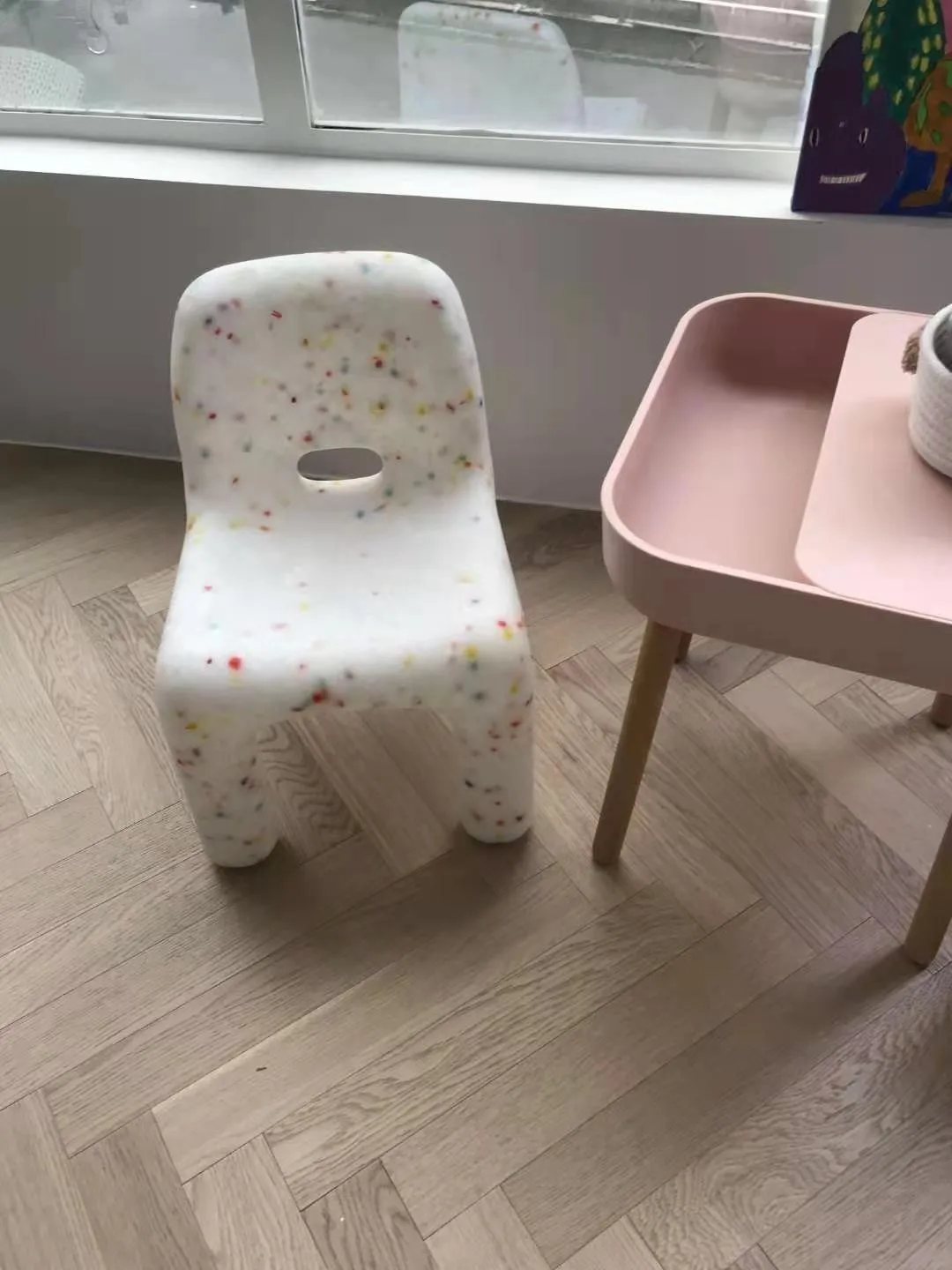 Nordic Furniture Design Table Chairs PE Mobile Chair Home Plastic Study Small Desk Stool Portable Backrest Stools Customized