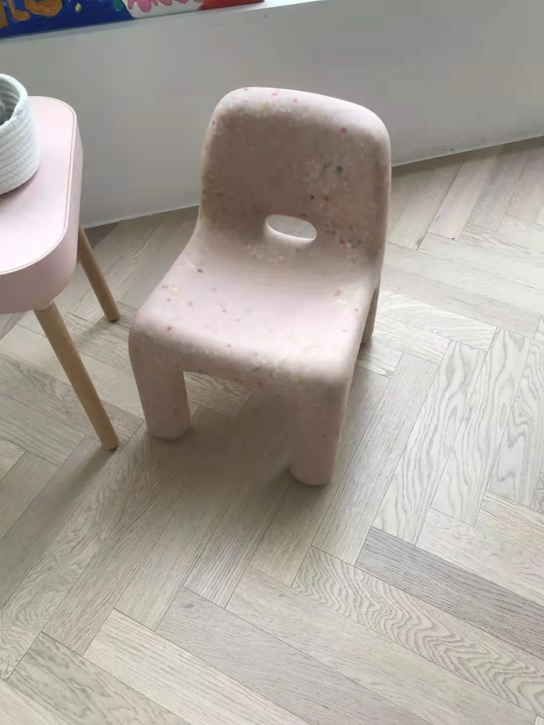 Nordic Furniture Design Table Chairs PE Mobile Chair Home Plastic Study Small Desk Stool Portable Backrest Stools Customized