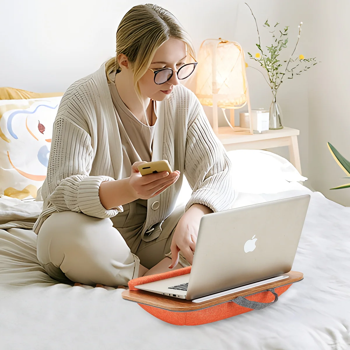 MUMUCC Lazy Laptop Table with Cushions and Slots, Multifunctional Mini Pillow Table, Portable Room Desk, Office Lumbar Support