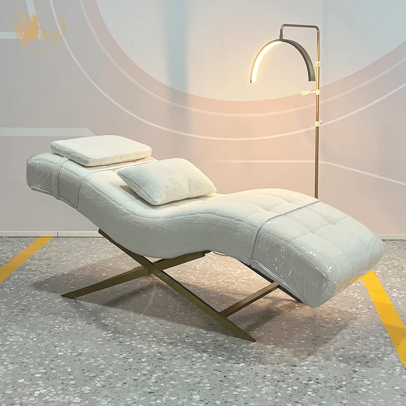 Luxury Tufted Lash Bed Curved Ergonomic Design Gold Metal X-Legs Facial Bed Massage Table Beauty Salon Spa Furniture Esthetician