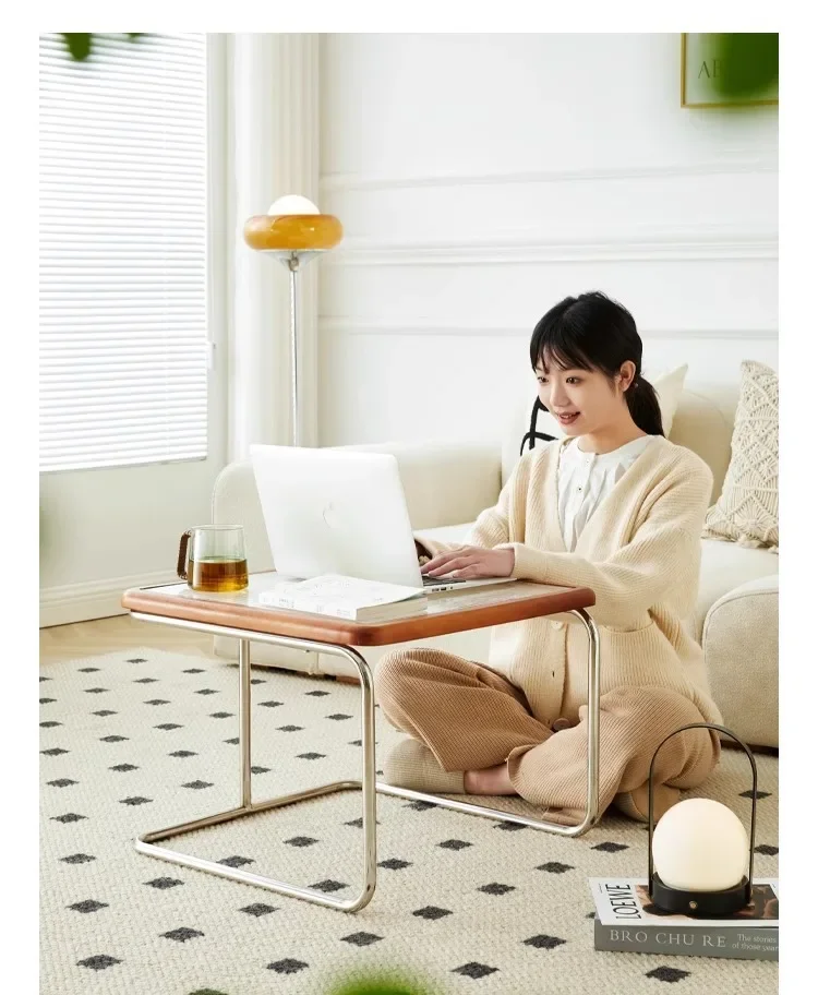 Elegant Vintage Rattan End Table Retro Medieval Style Sofa Side Table with Glass Top for Living Room Retro Medieval Style Rattan