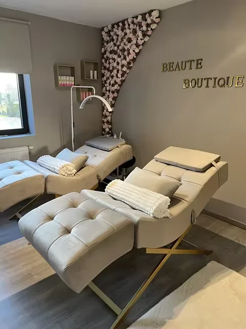 Modern Beauty Salon Furniture Professional Massage Bed Electric Lash Bed for Salon Ayurveda Massage Bed