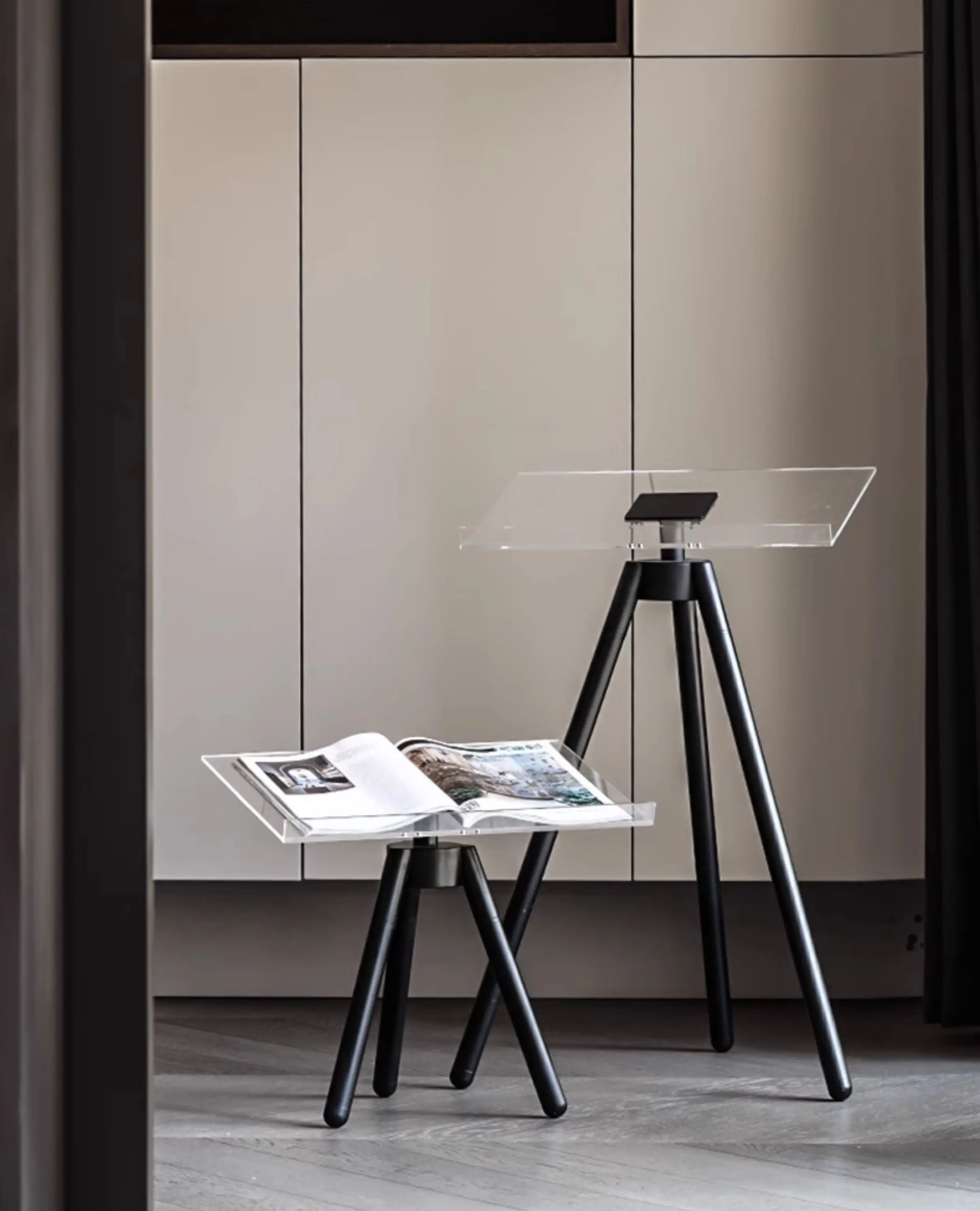 Living Room Floor Reading Stand Sofa Side Display Rack Modern Book Holder for Magazine Catalog Exhibition Sample Room Home Decor