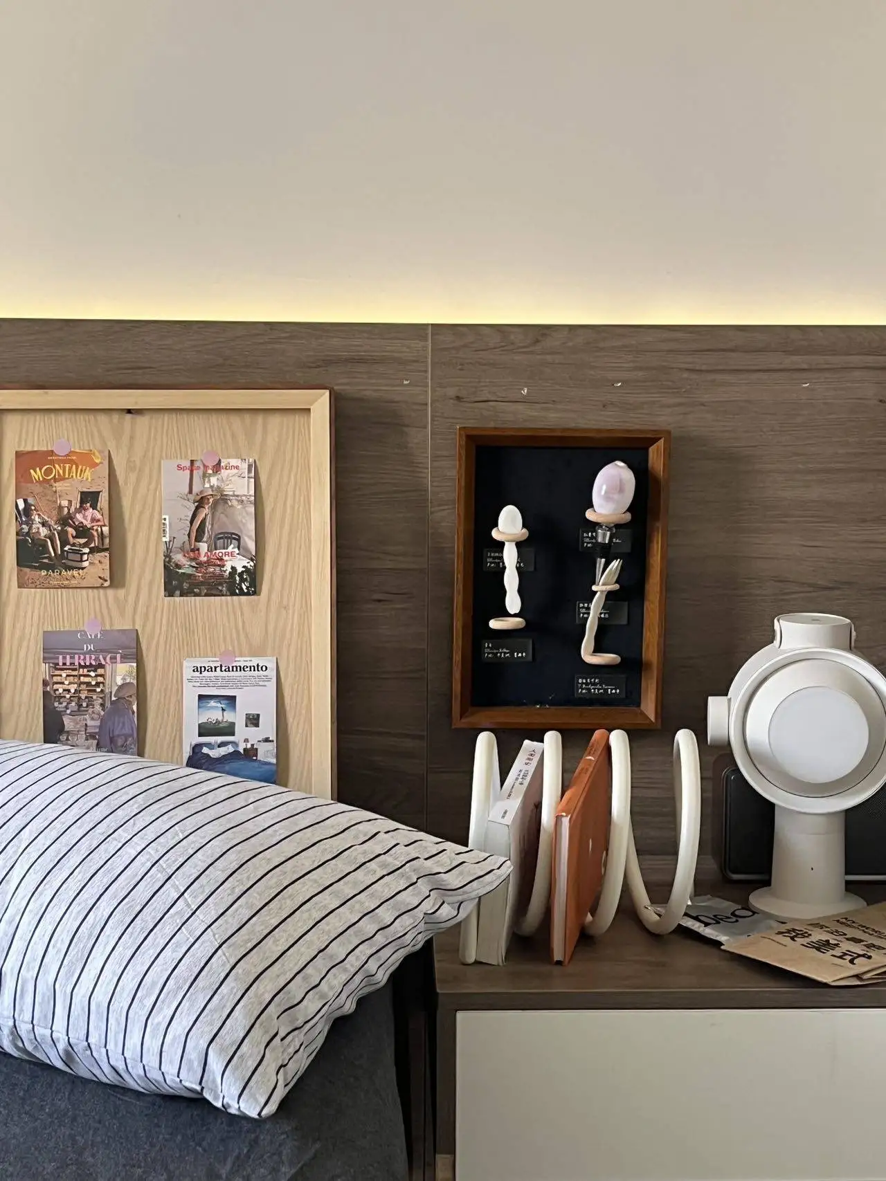 Shelf Small Storage Office Table with Books CD Discs Countertop Finishing Shelf Desktop Bookshelf