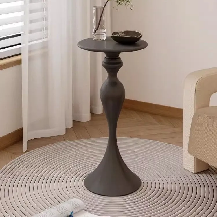 Minimally modern small apartment, bedside living room, sofa, coffee table, iron round table, ins style