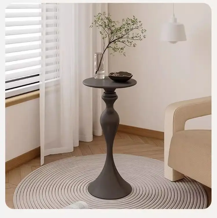 Minimally modern small apartment, bedside living room, sofa, coffee table, iron round table, ins style