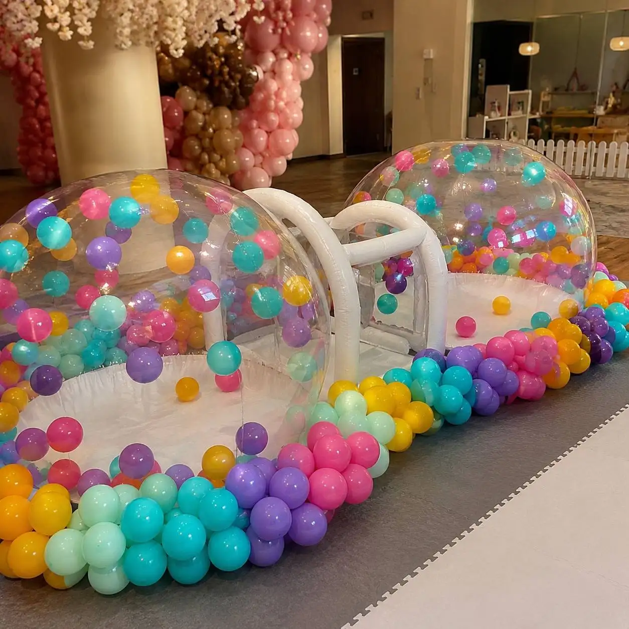 Thickened PVC connected bubble house, popular transparent ball pit, children's birthday party inflatable play toy