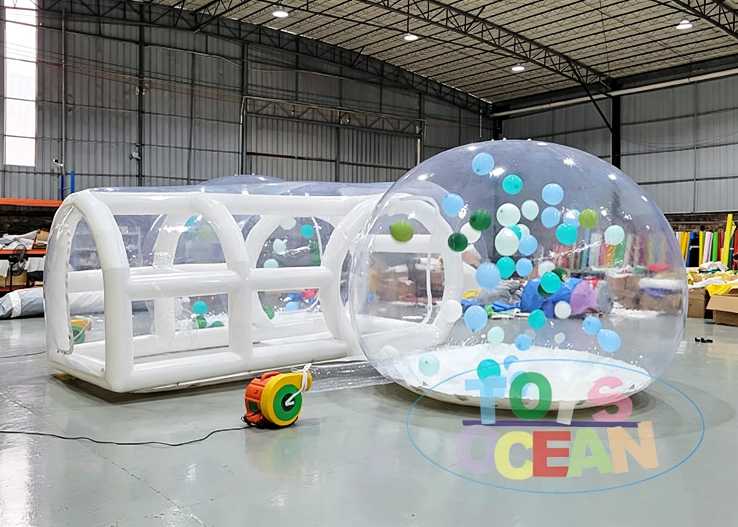 Thickened PVC connected bubble house, popular transparent ball pit, children's birthday party inflatable play toy