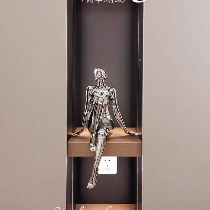 Contemporary Humanoid Statue, Polished Metal Finish, Stylish Living Room & Office Decoration