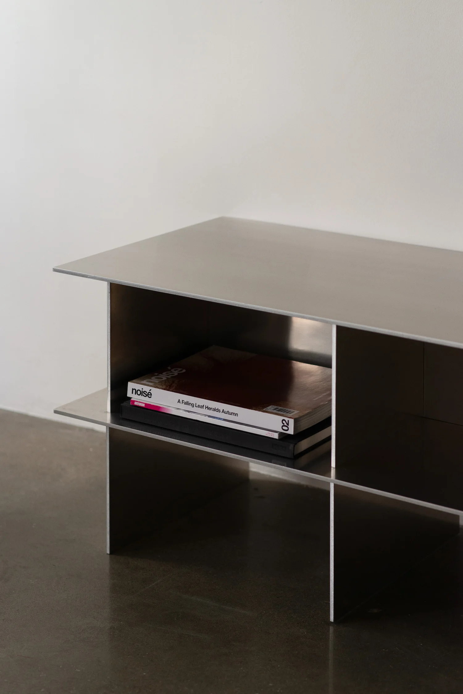 High Quality Luxury Tv Stands Nordic Glossy Metal Minimalist Tv Stands Designer Italian Meuble Tv Furniture For Apartments