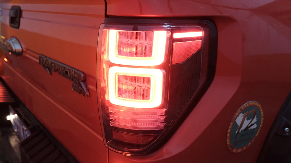VLAND For 2009-2014 Ford F150 F-150 SVT Raptor Pickup Rear Tail Light Brake Lamps Elegant Black Frame Smoked Car Accessories