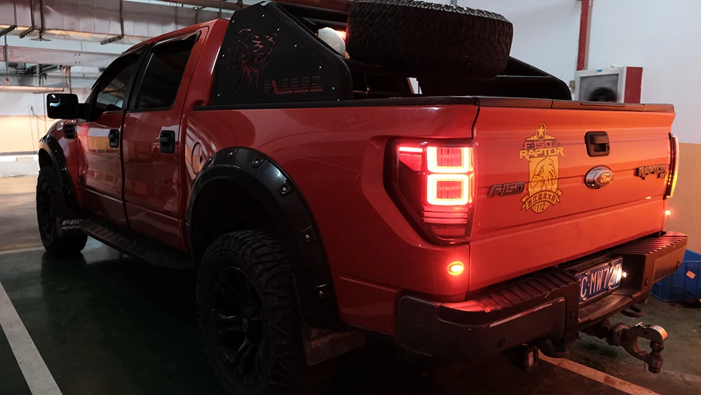 VLAND For 2009-2014 Ford F150 F-150 SVT Raptor Pickup Rear Tail Light Brake Lamps Elegant Black Frame Smoked Car Accessories