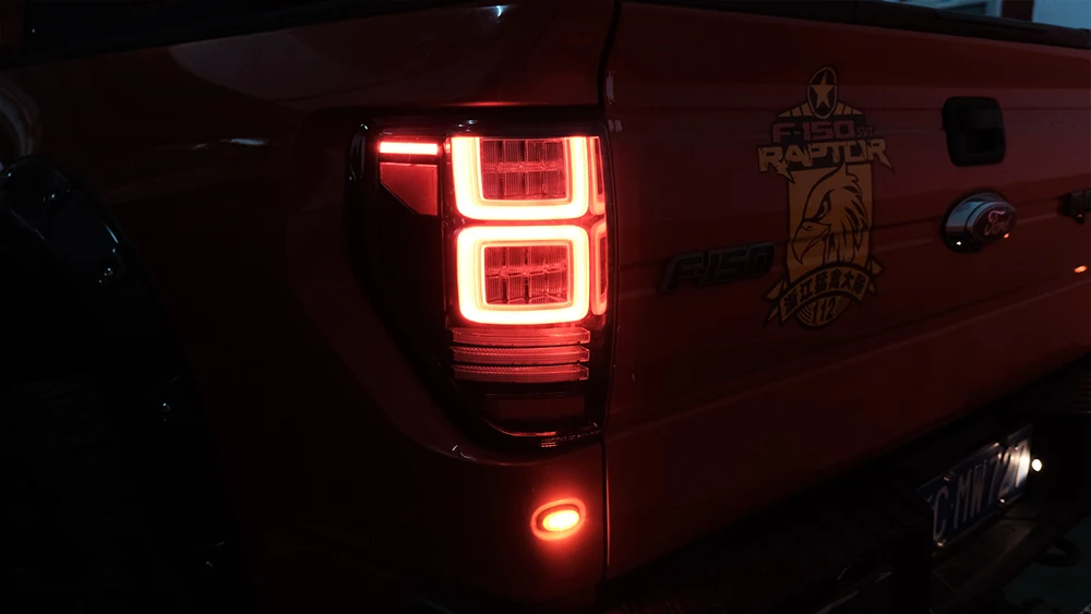 VLAND For 2009-2014 Ford F150 F-150 SVT Raptor Pickup Rear Tail Light Brake Lamps Elegant Black Frame Smoked Car Accessories