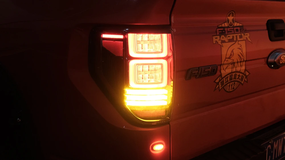VLAND For 2009-2014 Ford F150 F-150 SVT Raptor Pickup Rear Tail Light Brake Lamps Elegant Black Frame Smoked Car Accessories