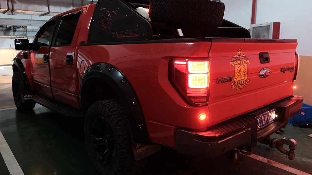 VLAND For 2009-2014 Ford F150 F-150 SVT Raptor Pickup Rear Tail Light Brake Lamps Elegant Black Frame Smoked Car Accessories