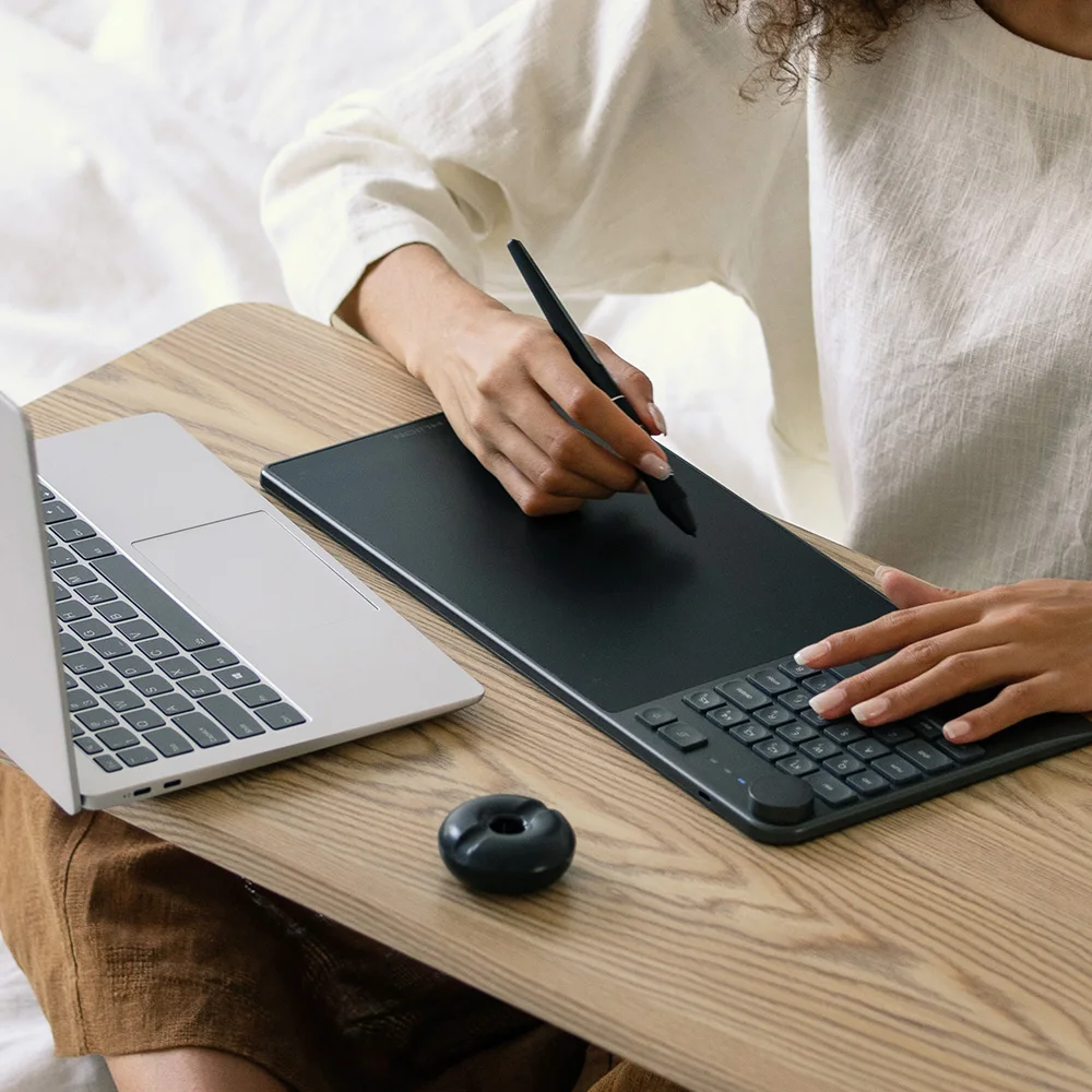 HUION Inspiroy Keydial KD200 Tablet Battery-Free Pen Wireless Graphics Digital Drawing Board with Keyboard Mesa Digitalizadora