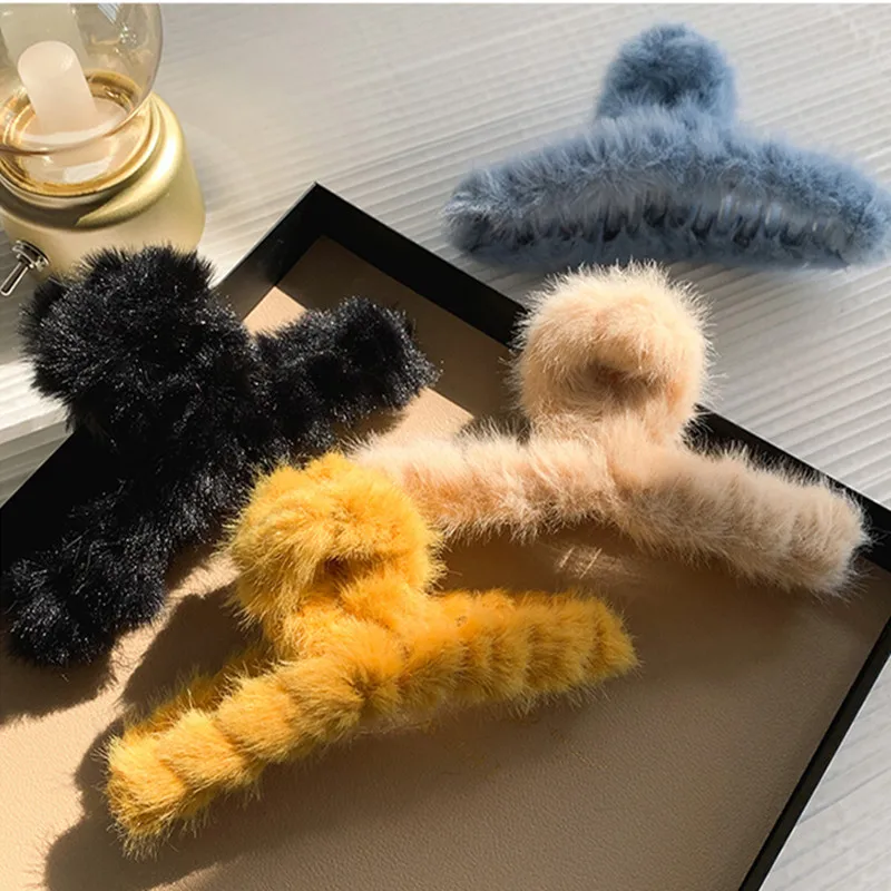 Fashion Hair Clips Female Hair Crabs Soft Girl Women Plush Hair Claws Hairgrips Elegant Headwear Woman Hair Accessories Ornament