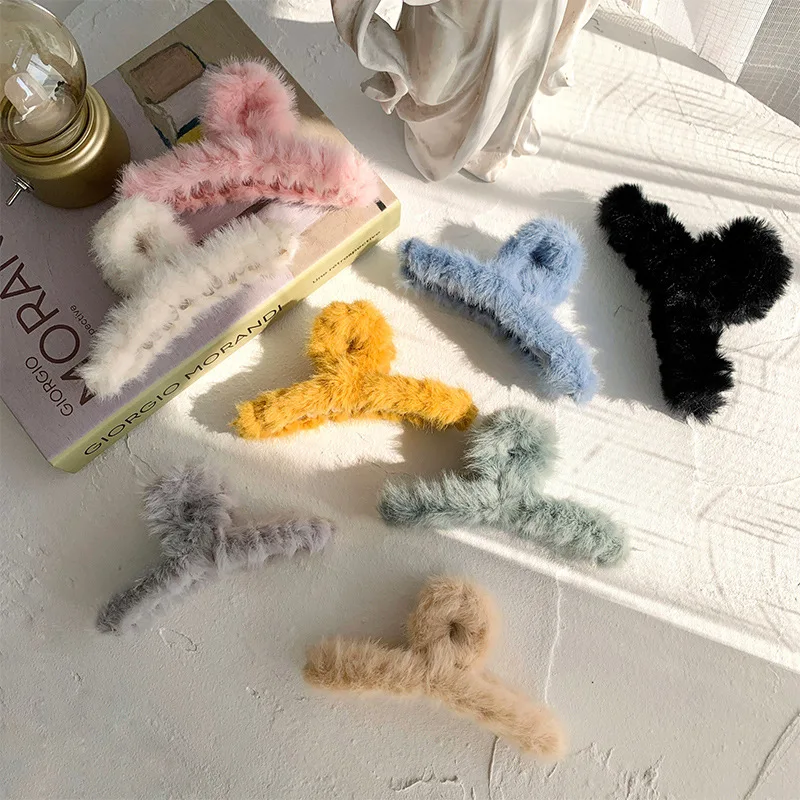 Fashion Hair Clips Female Hair Crabs Soft Girl Women Plush Hair Claws Hairgrips Elegant Headwear Woman Hair Accessories Ornament