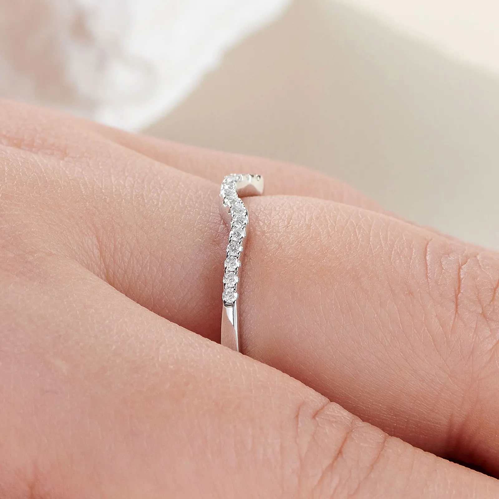 Newshe 925 Silver Moissanite Wedding Rings for Women Curved Stacking Eternity Band Jewelry Gift D Color VVS1 Pass Diamond Tester
