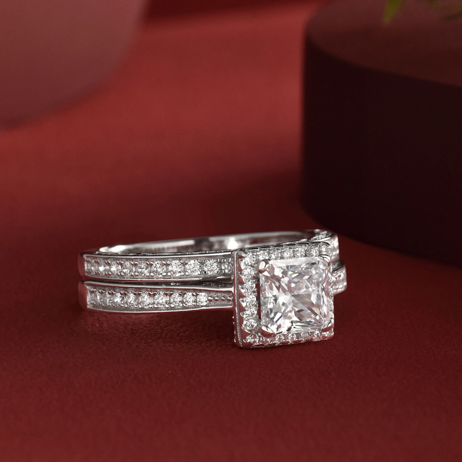 Newshe 2Pcs Genuine 925 Sterling Silver Moissanite /AAAAA Zircons Wedding Ring Set Halo Princess Cut Engagement Rings for Women