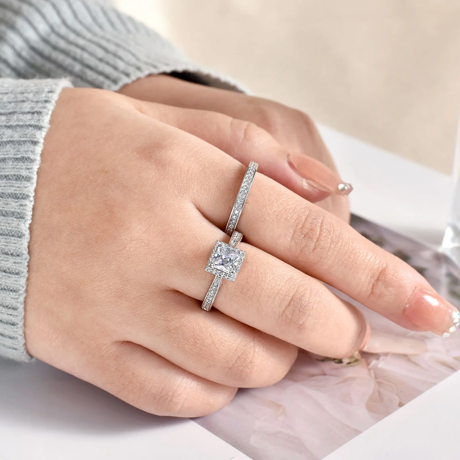 Newshe 2Pcs Genuine 925 Sterling Silver Moissanite /AAAAA Zircons Wedding Ring Set Halo Princess Cut Engagement Rings for Women