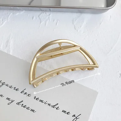 Fashion Women Girls Geometric Metal Hair Claw Clamps Hair Crab Moon Shape Hair Clip Claws Solid Color Hair Accessories Hairpin