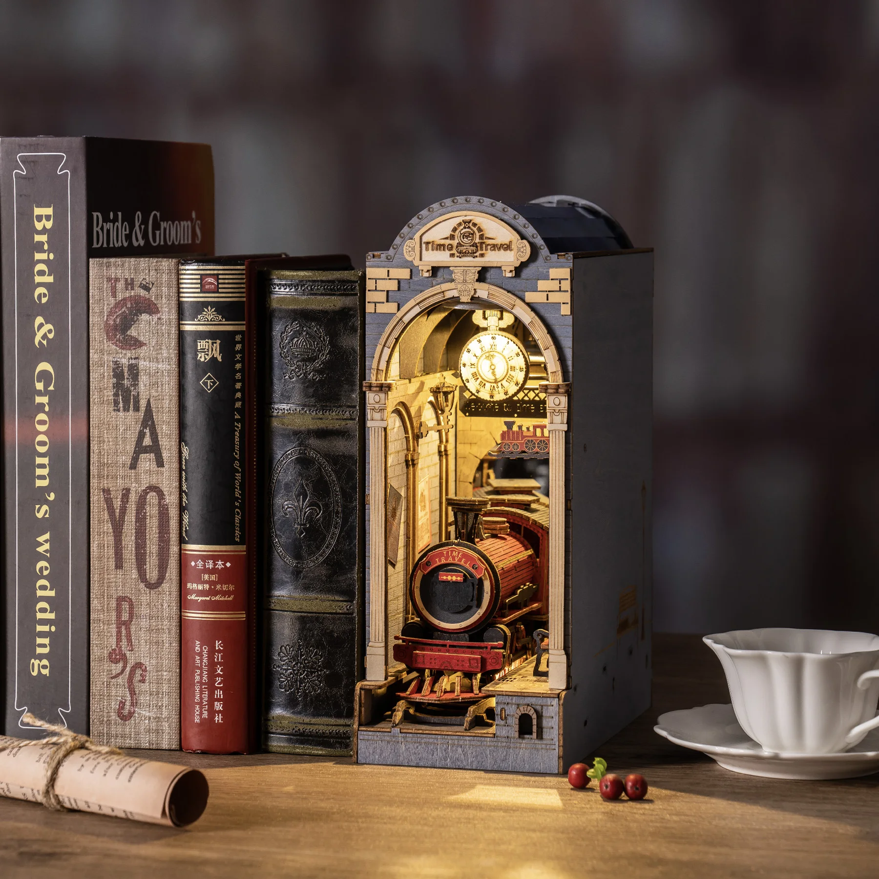 Robotime Rolife Book Nooks Series Stories in Books 4 Kinds DIY Wooden Miniature House Furniture Sakura Densya TGB01 Dropshipping