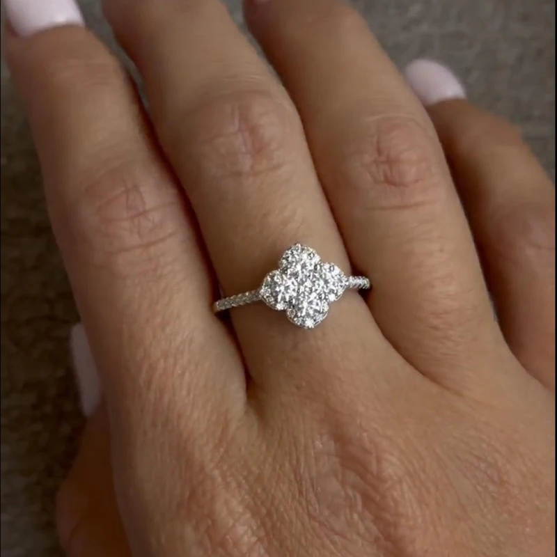Rrjzz Lucky Clover D Color Full Moissanite Engagement Ring GRA Certified Round Imitation Diamond Women Four-Leaf Rings Jewelry