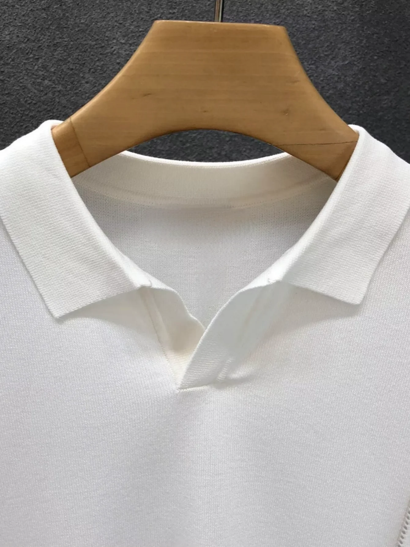 LVLAEA Wholesale Men Summer T-shirt Thin Knitted Ice Silk Short Sleeve 2025 New Youth Luxury Style Lapel Short-sleeved POLO Shir