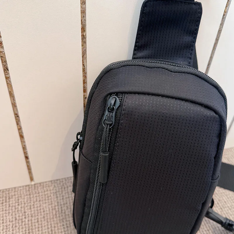 New Chest Bag for Men and Women's Leisure, Fitness, Sports, Crossbody Bag, Chest Bag, Casual Men's Bag, Large Capacity Bag Trend