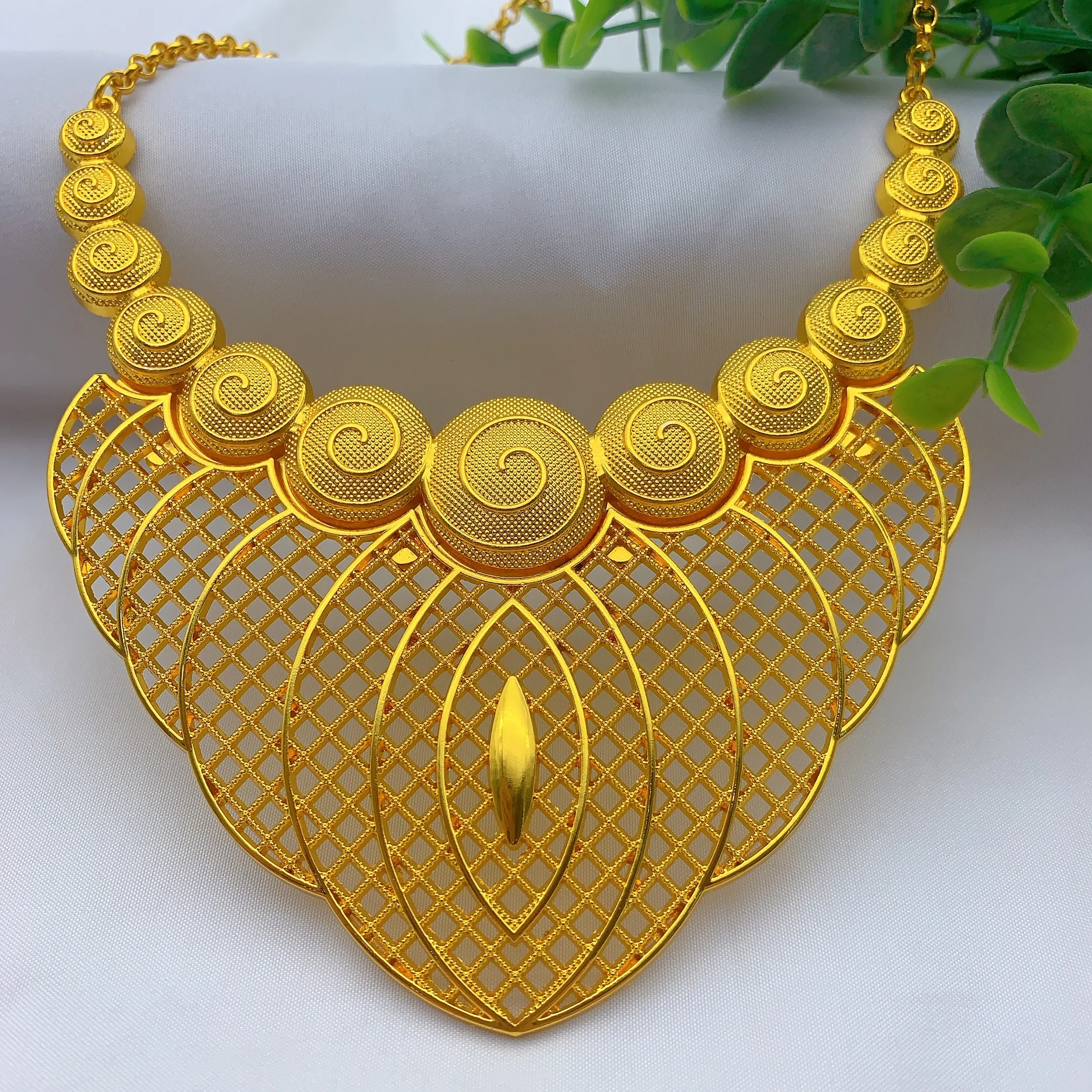 New Indian 24K Gold Color Big Necklace Set Nigerian Party Bridal Wedding Ethiopian Luxury Dubai Jewelry Wholesale Gifts