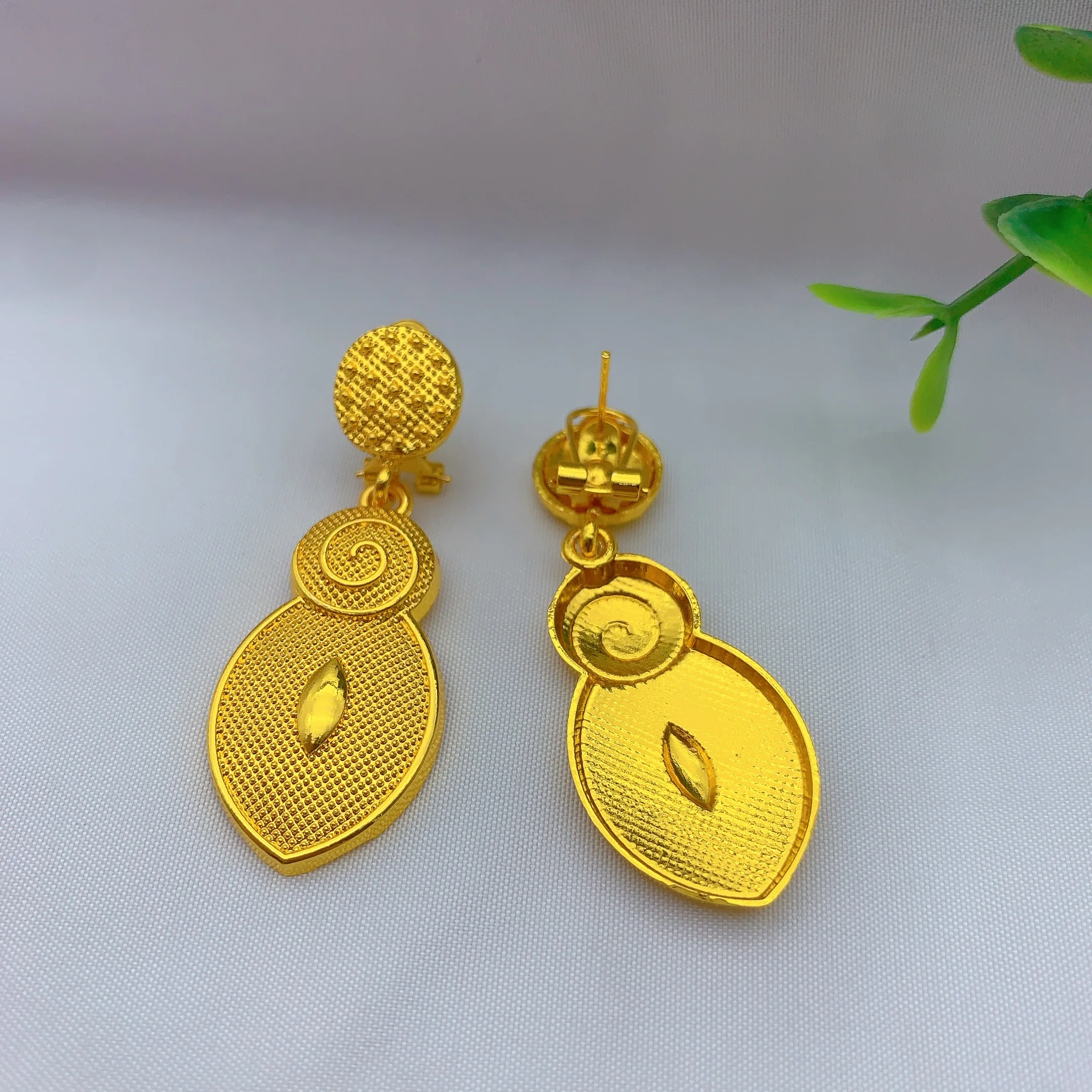 New Indian 24K Gold Color Big Necklace Set Nigerian Party Bridal Wedding Ethiopian Luxury Dubai Jewelry Wholesale Gifts