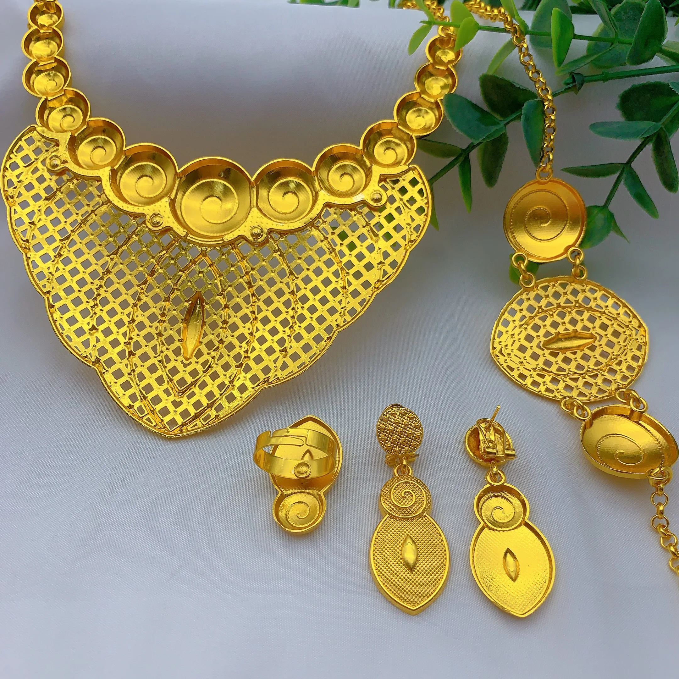 New Indian 24K Gold Color Big Necklace Set Nigerian Party Bridal Wedding Ethiopian Luxury Dubai Jewelry Wholesale Gifts