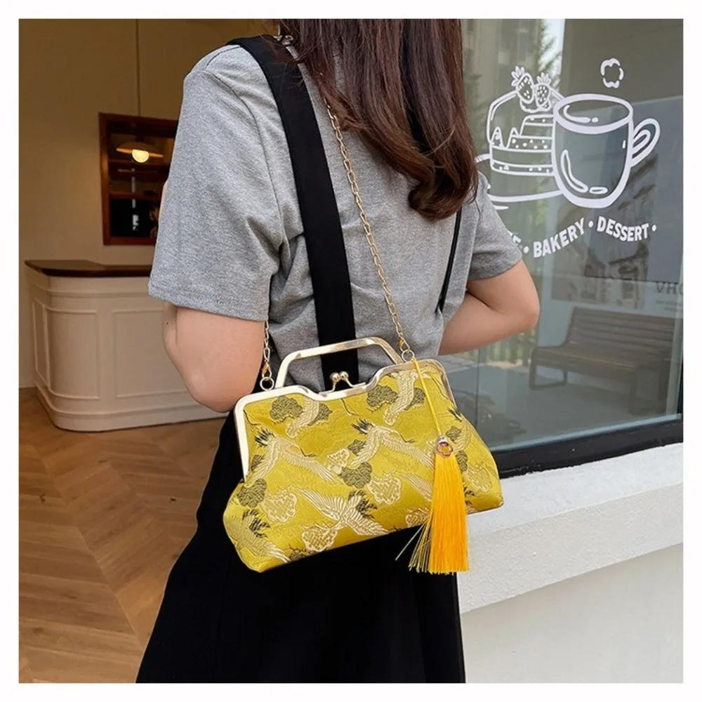 Elegant Vintage Lady Handbag Luxury Chinese Style Crossbody Bag Embroidery Tassels Design Shoulder Bag for Women