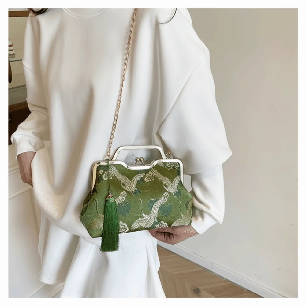 Elegant Vintage Lady Handbag Luxury Chinese Style Crossbody Bag Embroidery Tassels Design Shoulder Bag for Women