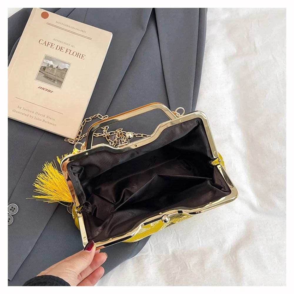 Elegant Vintage Lady Handbag Luxury Chinese Style Crossbody Bag Embroidery Tassels Design Shoulder Bag for Women