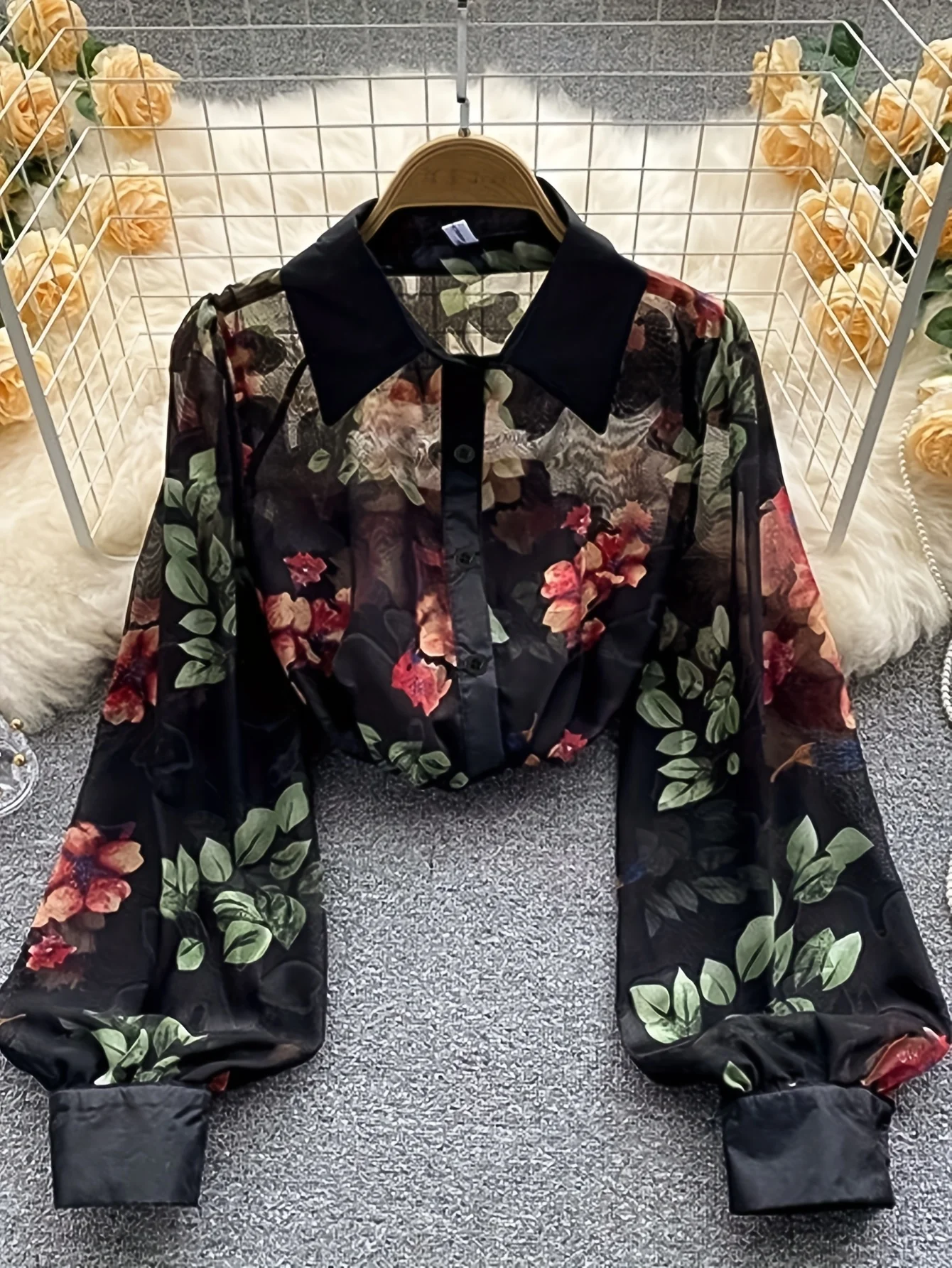 2026 Spring New Vintage Ink Floral Print Turn-Down Collar Shirt Women's Loose Lantern Sleeve Sheer Chiffon Blouse for Work and Date Elegant Top