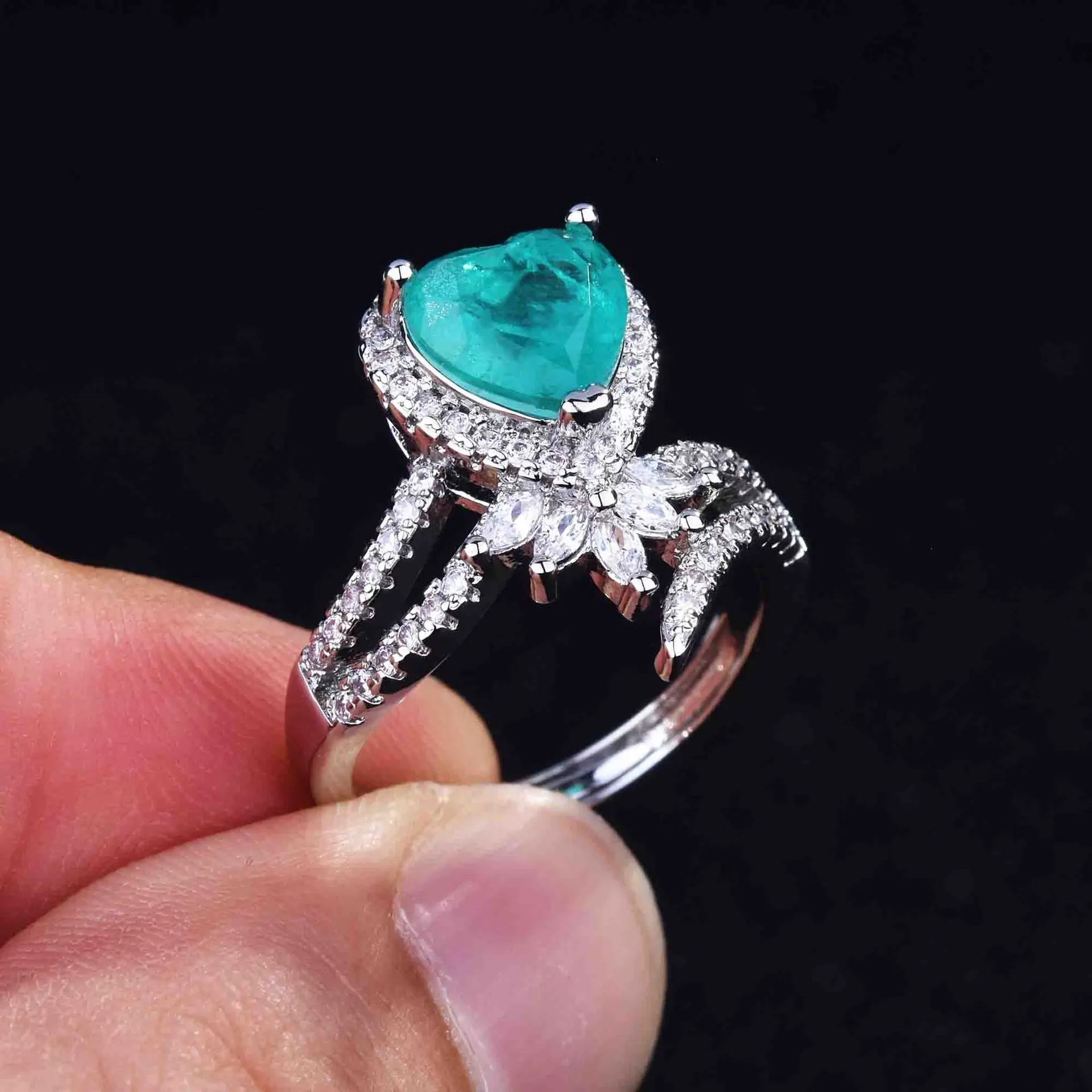 Luxurious Geometric-Shaped Paraiba Tourmaline Gemstone Ring for Ladies Micro-Set Diamond Silver Version Jewelry