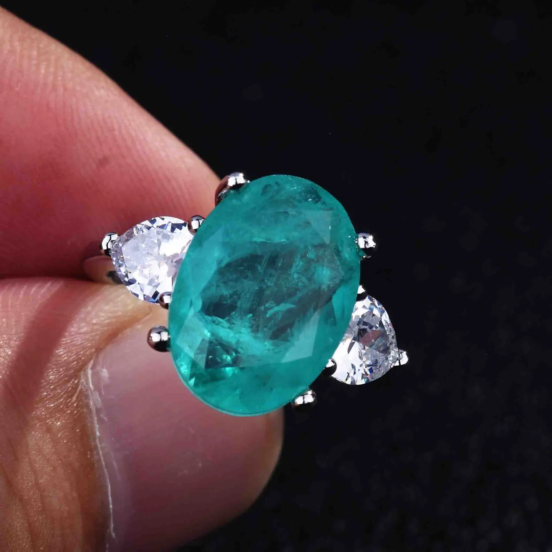 Luxurious Geometric-Shaped Paraiba Tourmaline Gemstone Ring for Ladies Micro-Set Diamond Silver Version Jewelry