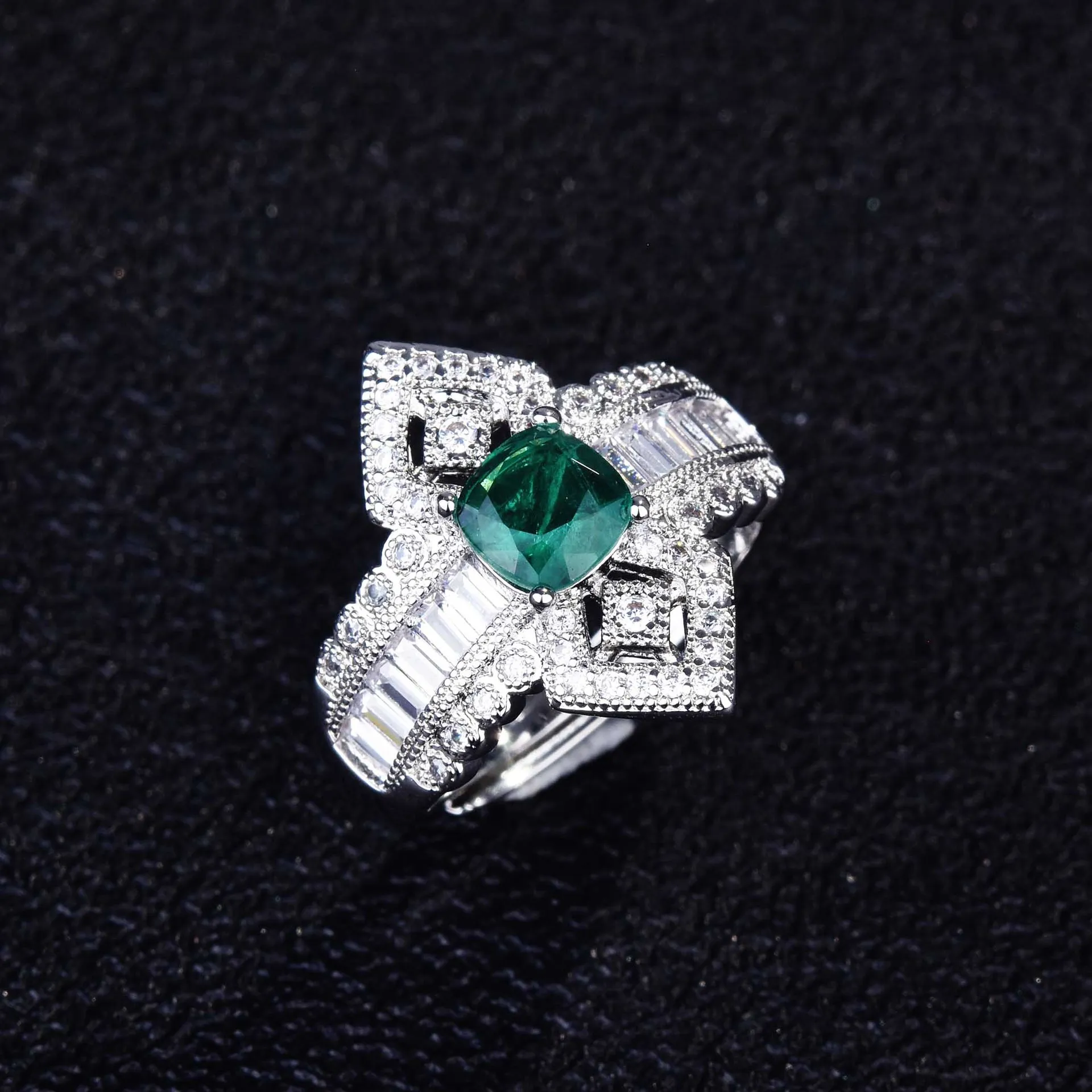 Luxurious Geometric-Shaped Paraiba Tourmaline Gemstone Ring for Ladies Micro-Set Diamond Silver Version Jewelry