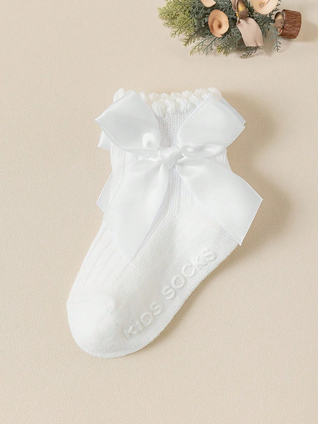 5 Pairs of Baby Girls' White Bubble-Edge Short Socks with Bowknot Decorations, Soft and Adorable Ankle Socks for Baby's Daily Wear