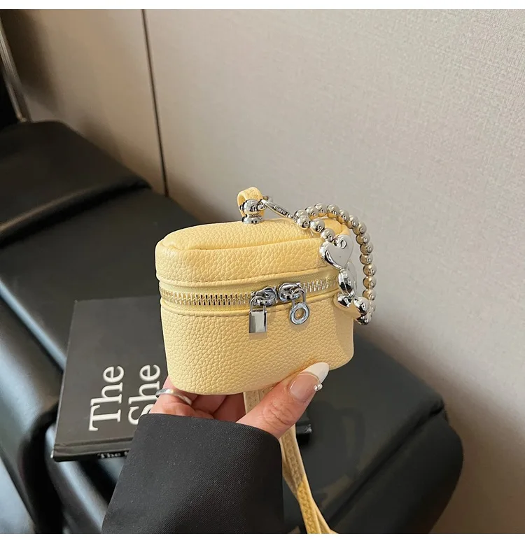 2026 NEW Ins Fashion Luxury Cute Love Fashion Joker Candy-colored Shoulder Portable Red Headphone Case Wrist Strap Mini Bag
