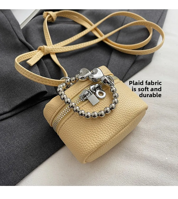 2026 NEW Ins Fashion Luxury Cute Love Fashion Joker Candy-colored Shoulder Portable Red Headphone Case Wrist Strap Mini Bag