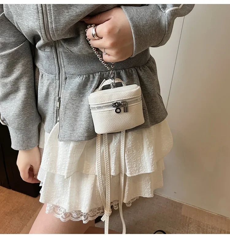2026 NEW Ins Fashion Luxury Cute Love Fashion Joker Candy-colored Shoulder Portable Red Headphone Case Wrist Strap Mini Bag