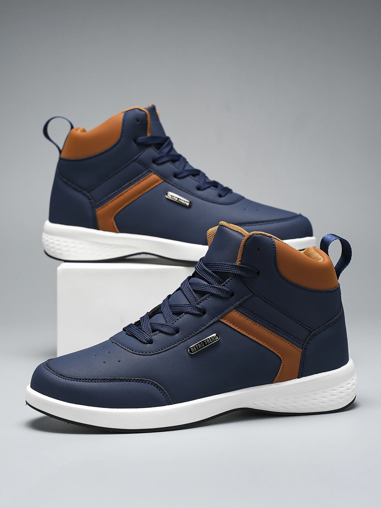 Men's Large Size Outdoor Hiking And Running Shoes Comfortable Casual Versatile Fashionable Sports Shoes for Couples Training