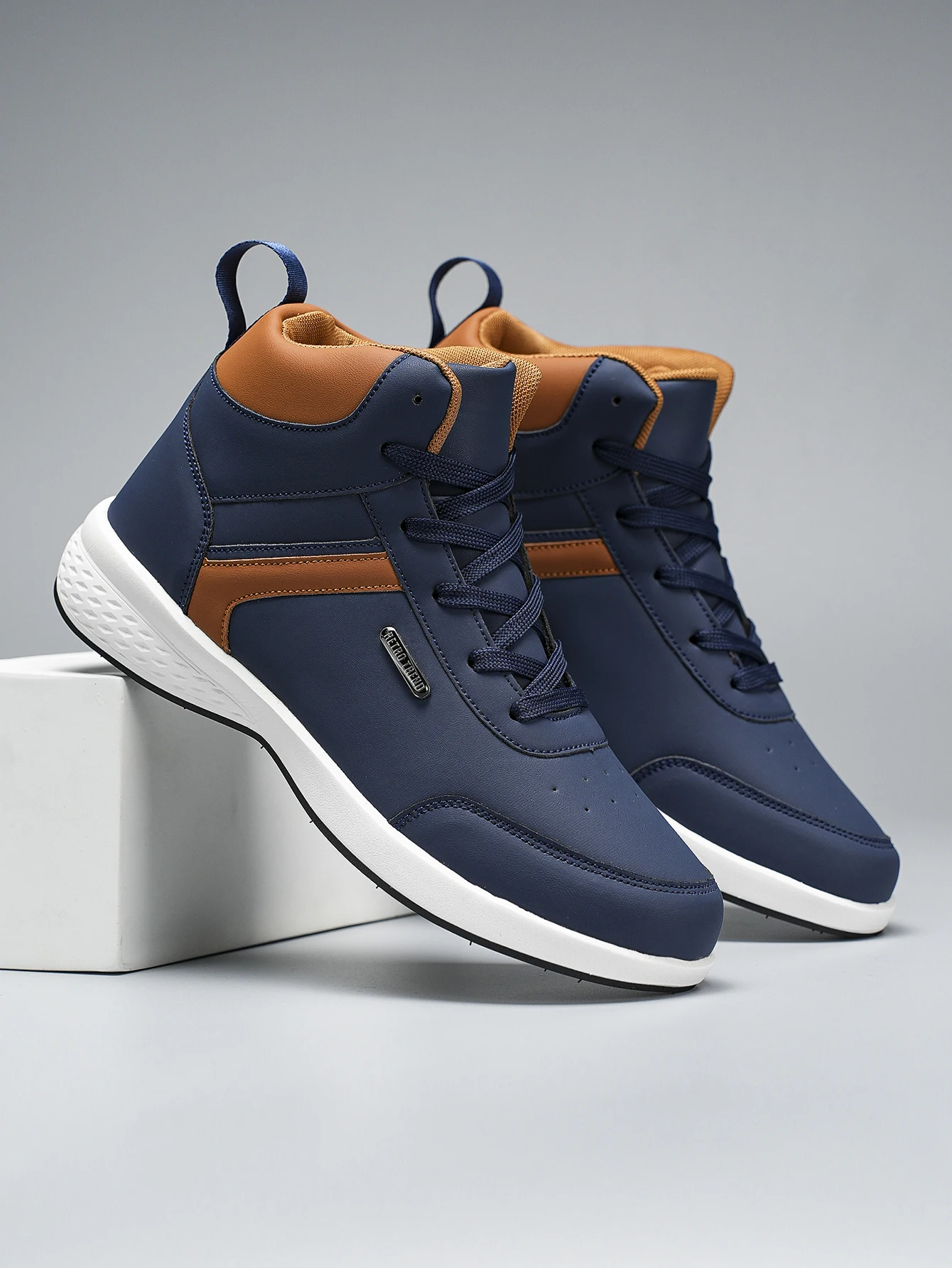 Men's Large Size Outdoor Hiking And Running Shoes Comfortable Casual Versatile Fashionable Sports Shoes for Couples Training