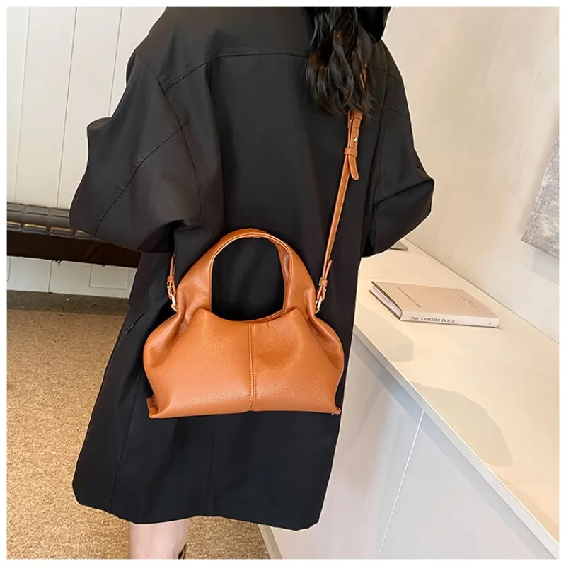 2026 New Unique Design Shoulder Crossbody Bag for Women Versatile High Quality Cloud Bag Dumpling Bag Handbag